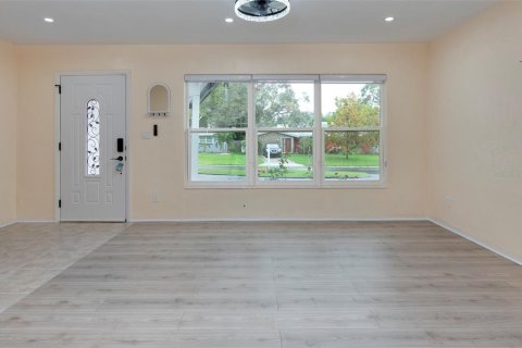 Casa en venta en Seminole, Florida, 3 dormitorios, 147.25 m2 № 1402498 - foto 8