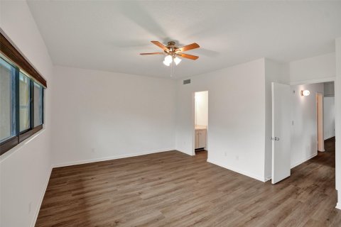 Townhouse in Sunrise, Florida 3 bedrooms, 153.85 sq.m. № 1228609 - photo 13