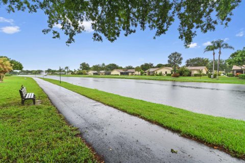 House in Delray Beach, Florida 2 bedrooms, 151.52 sq.m. № 1228542 - photo 23