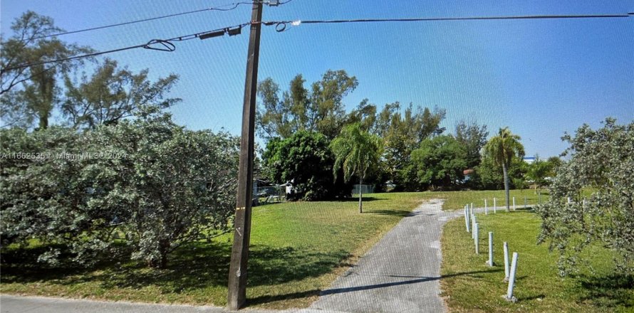 Terreno en Miami, Florida № 1370468