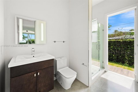 Villa ou maison à vendre à Hallandale Beach, Floride: 7 chambres, 506.13 m2 № 1132543 - photo 24