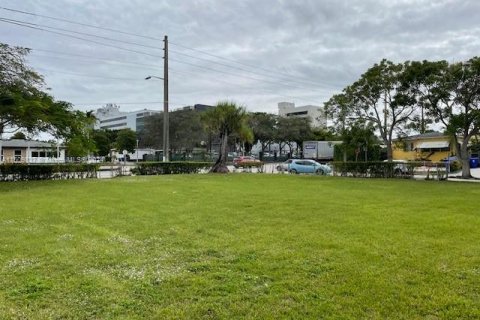 Terreno en venta en Miami, Florida № 938226 - foto 5