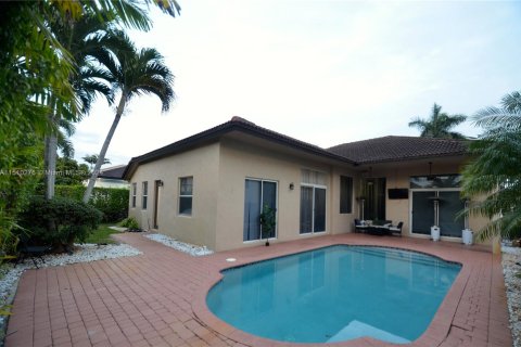 Villa ou maison à vendre à Miramar, Floride: 5 chambres, 260.5 m2 № 938228 - photo 11