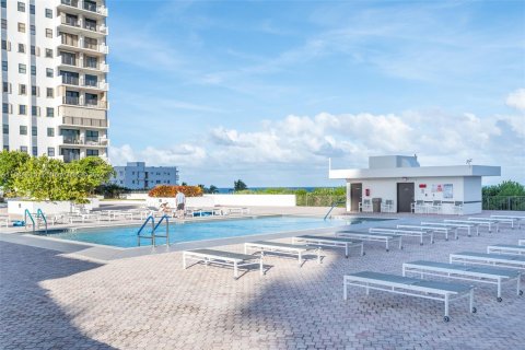 Condominio en venta en Hollywood, Florida, 1 dormitorio, 68.38 m2 № 1176266 - foto 22