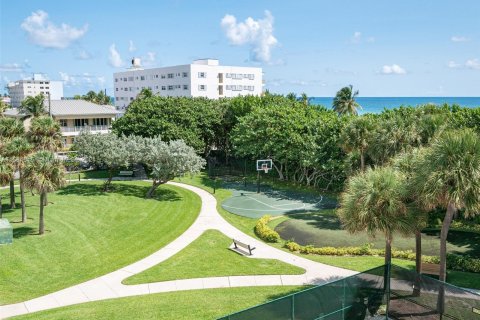 Condo in Hollywood, Florida, 1 bedroom  № 1176266 - photo 14