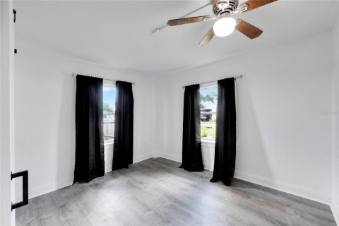 House in Tampa, Florida 2 bedrooms, 71.53 sq.m. № 1349520 - photo 12