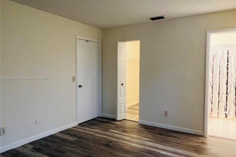 Condominio en venta en Pembroke Pines, Florida, 2 dormitorios, 86.58 m2 № 1238280 - foto 5