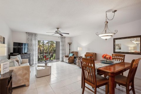 Condominio en venta en Hallandale Beach, Florida, 1 dormitorio, 77.11 m2 № 1185762 - foto 3