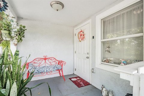 Casa en venta en Tampa, Florida, 2 dormitorios, 89.37 m2 № 1313469 - foto 3