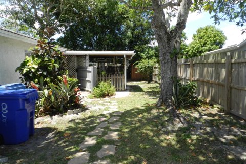 House in Royal Palm Beach, Florida 3 bedrooms, 124.58 sq.m. № 1141528 - photo 2