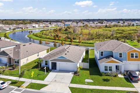 House in Lakeland, Florida 4 bedrooms, 171.59 sq.m. № 1426096 - photo 2