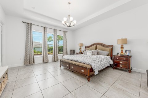 House in Jensen Beach, Florida 4 bedrooms, 283.82 sq.m. № 761096 - photo 15