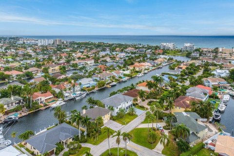 House in Delray Beach, Florida 5 bedrooms, 441.84 sq.m. № 922462 - photo 29