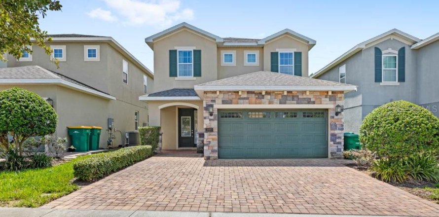 House in Kissimmee, Florida 5 bedrooms, 239.59 sq.m. № 1313414