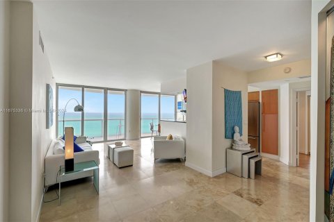 Copropriété à vendre à Miami Beach, Floride: 2 chambres, 129.32 m2 № 1401115 - photo 11