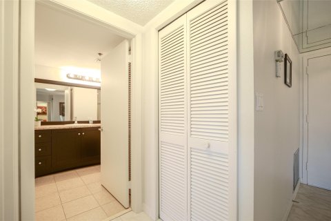 Copropriété à vendre à Lauderhill, Floride: 2 chambres, 128.58 m2 № 1079606 - photo 26