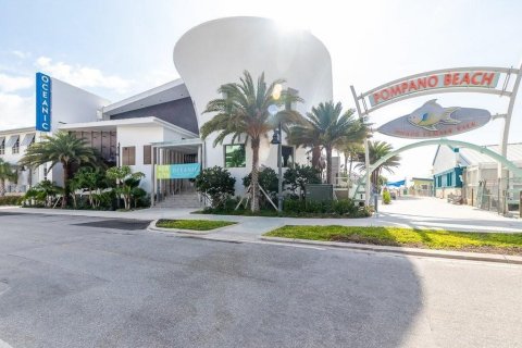 Copropriété à vendre à Pompano Beach, Floride: 2 chambres, 111.48 m2 № 1103471 - photo 24