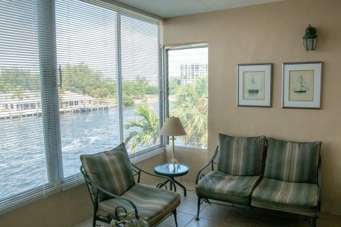 Copropriété à vendre à Pompano Beach, Floride: 2 chambres, 111.48 m2 № 1103471 - photo 2