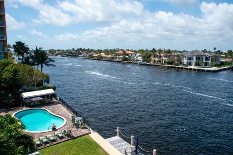 Condo in Pompano Beach, Florida, 2 bedrooms  № 1103471 - photo 11