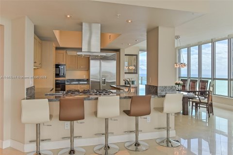 Condominio en venta en Hollywood, Florida, 3 dormitorios, 243.68 m2 № 1238806 - foto 14