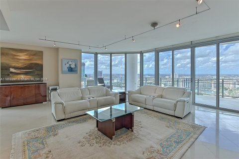 Condominio en venta en Hollywood, Florida, 3 dormitorios, 243.68 m2 № 1238806 - foto 10