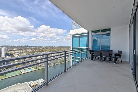 Condominio en venta en Hollywood, Florida, 3 dormitorios, 243.68 m2 № 1238806 - foto 8