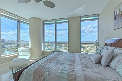 Condominio en venta en Hollywood, Florida, 3 dormitorios, 243.68 m2 № 1238806 - foto 19