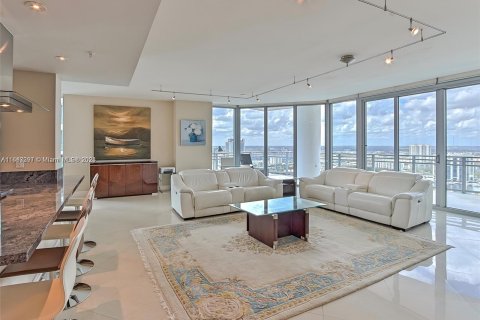 Condominio en venta en Hollywood, Florida, 3 dormitorios, 243.68 m2 № 1238806 - foto 9