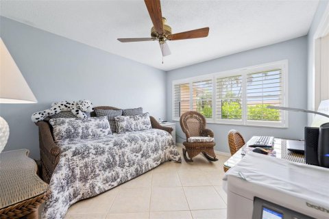 Condo in Bradenton, Florida, 2 bedrooms  № 733419 - photo 15