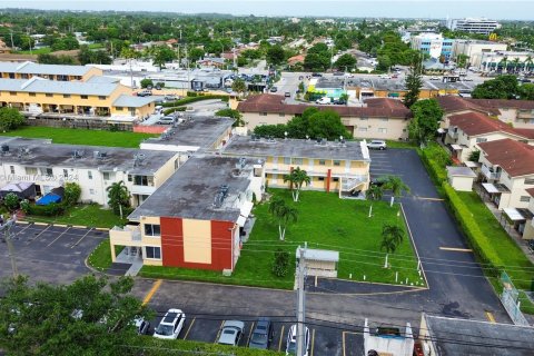 Condo in Hialeah, Florida, 1 bedroom  № 1348732 - photo 15