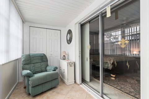 Condo in Stuart, Florida, 2 bedrooms  № 910005 - photo 21