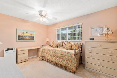 Condo in Stuart, Florida, 2 bedrooms  № 910005 - photo 28