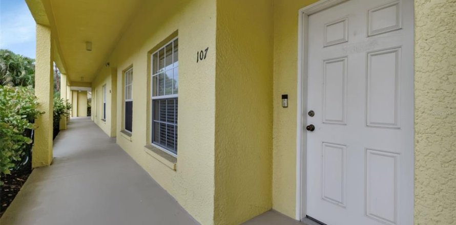 Condo in Punta Gorda, Florida, 2 bedrooms  № 1335076