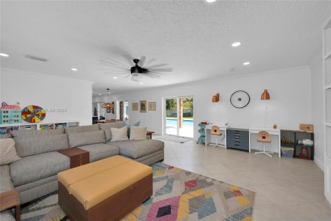 Villa ou maison à vendre à Palmetto Bay, Floride: 4 chambres, 248.51 m2 № 1173593 - photo 12