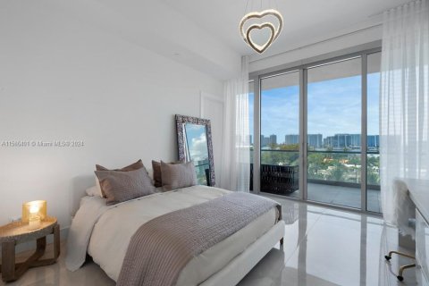 Condominio en venta en Sunny Isles Beach, Florida, 4 dormitorios, 302.12 m2 № 1173594 - foto 25