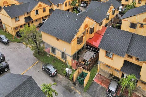 Купить кондоминиум в Майами, Флорида 3 спальни, 121.98м2, № 1080891 - фото 30