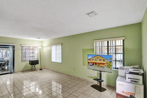 Купить кондоминиум в Майами, Флорида 3 спальни, 121.98м2, № 1080891 - фото 8