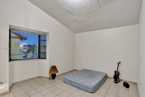 Купить кондоминиум в Майами, Флорида 3 спальни, 121.98м2, № 1080891 - фото 14