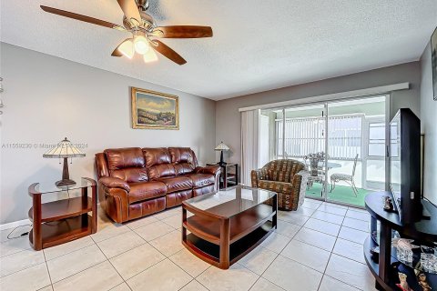Condominio en venta en Lake Worth, Florida, 2 dormitorios, 87.42 m2 № 1080940 - foto 6