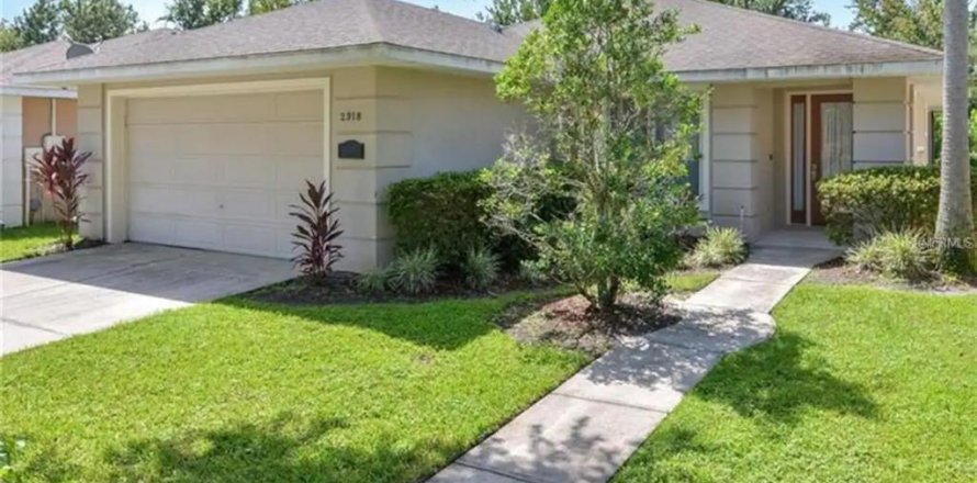 Villa ou maison à Kissimmee, Floride 4 chambres, 158.03 m2 № 1343848