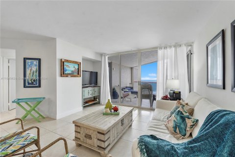 Condominio en venta en Miami Beach, Florida, 2 dormitorios, 110.55 m2 № 1441528 - foto 19