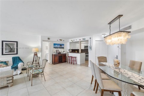 Condominio en venta en Miami Beach, Florida, 2 dormitorios, 110.55 m2 № 1441528 - foto 21