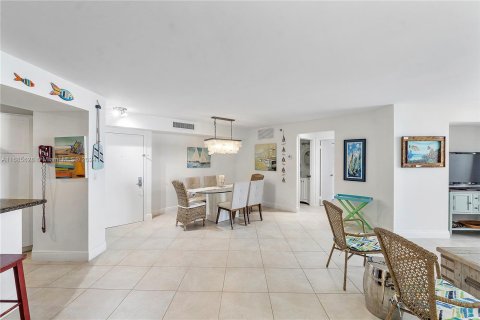 Condominio en venta en Miami Beach, Florida, 2 dormitorios, 110.55 m2 № 1441528 - foto 22