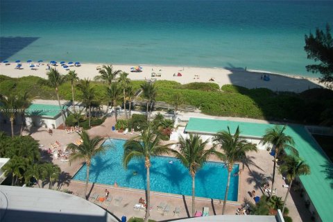 Condominio en venta en Miami Beach, Florida, 30.66 m2 № 1441530 - foto 3