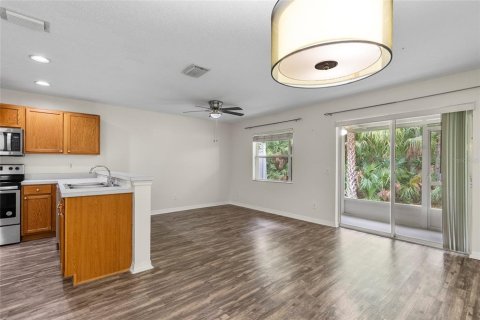 Adosado en venta en Land O' Lakes, Florida, 2 dormitorios, 120.4 m2 № 1335683 - foto 8