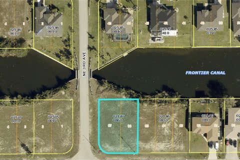 Terreno en venta en Cape Coral, Florida № 1361005 - foto 1