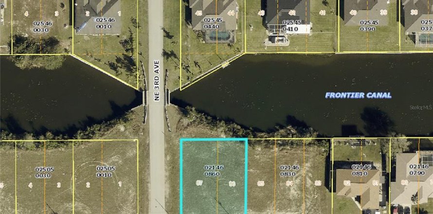 Land in Cape Coral, Florida № 1361005