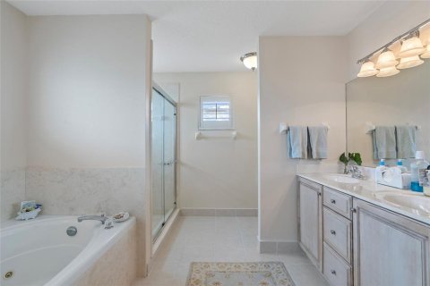 Casa en venta en Tampa, Florida, 3 dormitorios, 253.16 m2 № 1361004 - foto 23