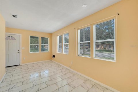 Villa ou maison à vendre à Tampa, Floride: 2 chambres, 63.17 m2 № 1361040 - photo 10