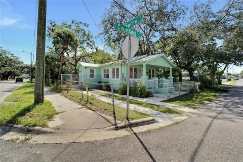 Villa ou maison à vendre à Tampa, Floride: 2 chambres, 63.17 m2 № 1361040 - photo 28